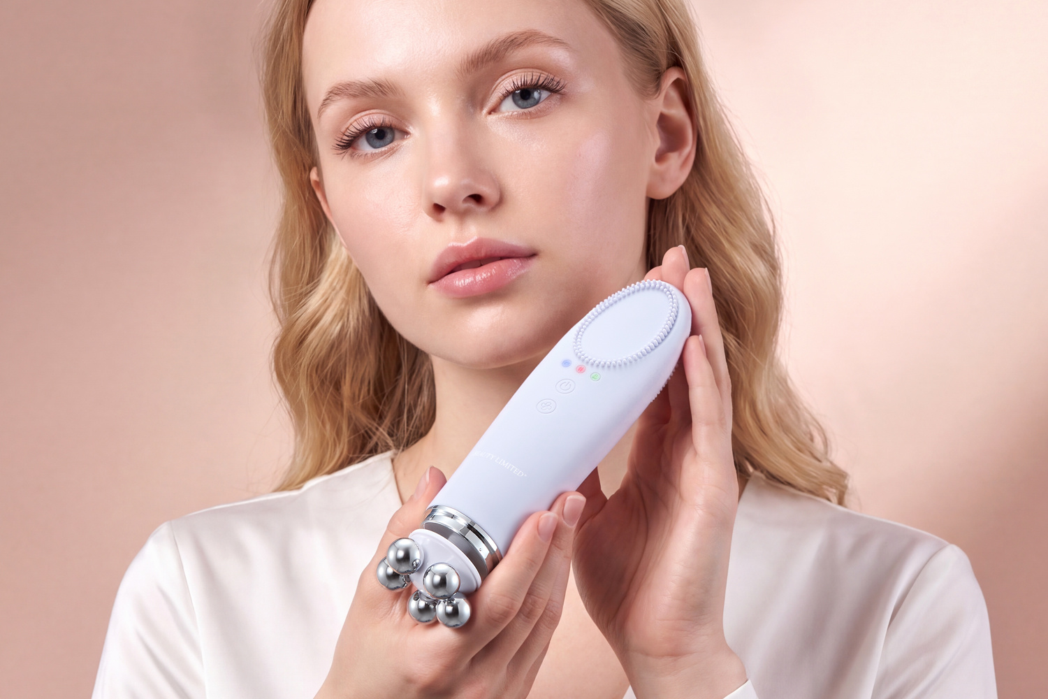 Zalety szczoteczki SkinClean Wand Gray